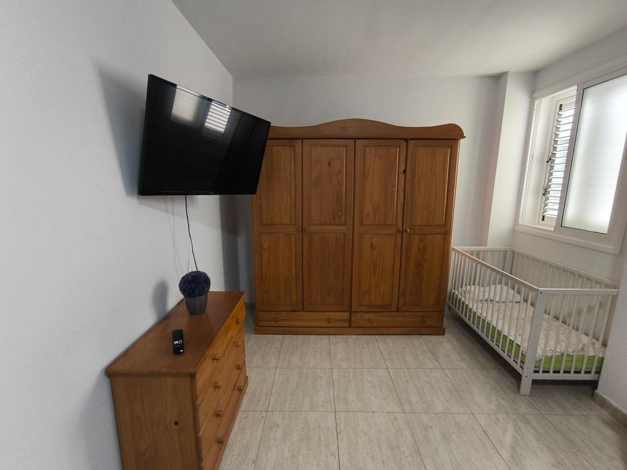 Apartment Ar - De 3 Con Ascensor En Huesas, *